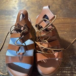 Woman lace up sandals NEW